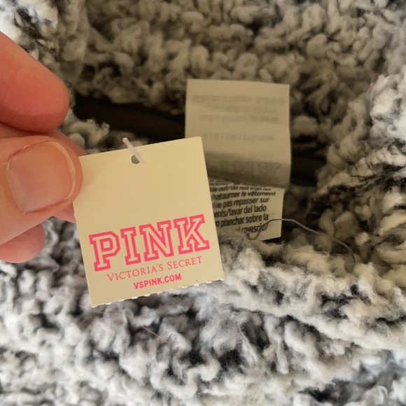 NWT Victoria’s Secret Pink grey sherpa fleece size small - Picture 5 of 11